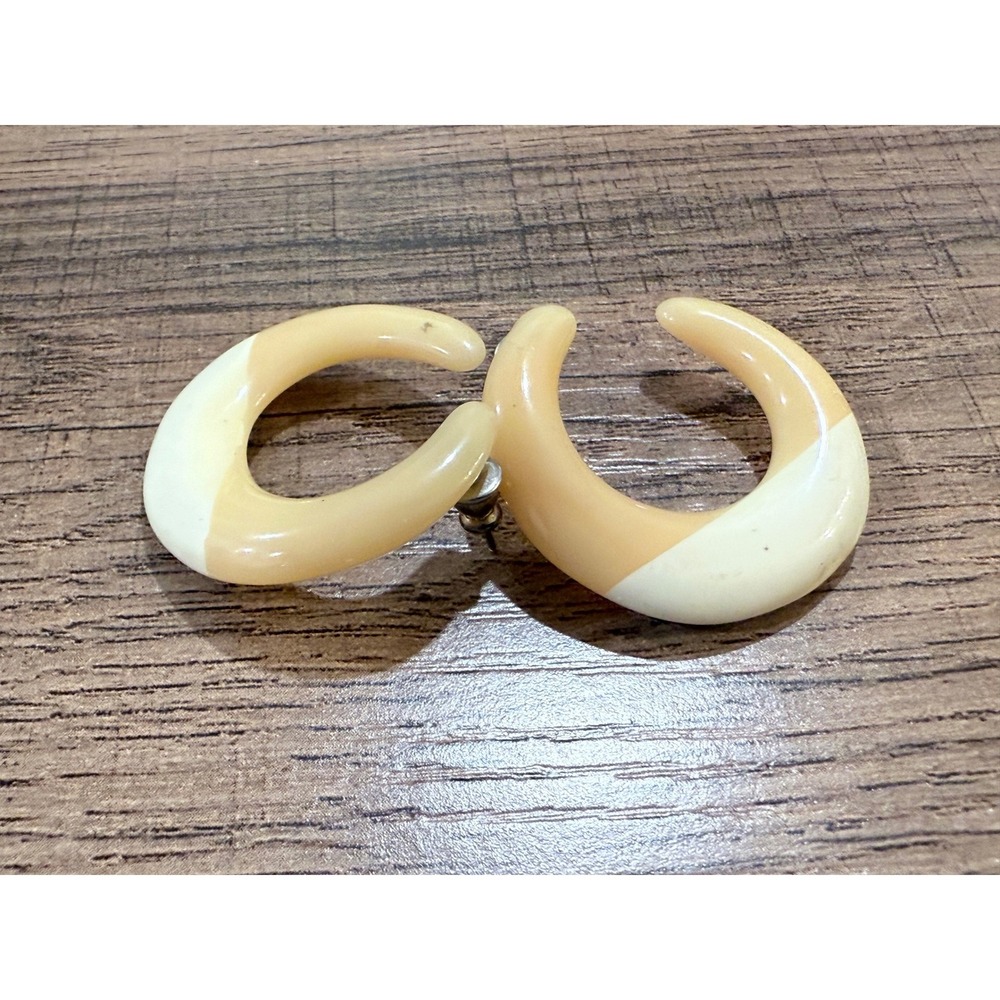 Vintage 80s Two Tone Cream Tan Resin Hoop Earrings C-Shaped Post Backs 1 Inch